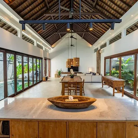 Ocean Breeze Villa -4Br Villa In Canggu